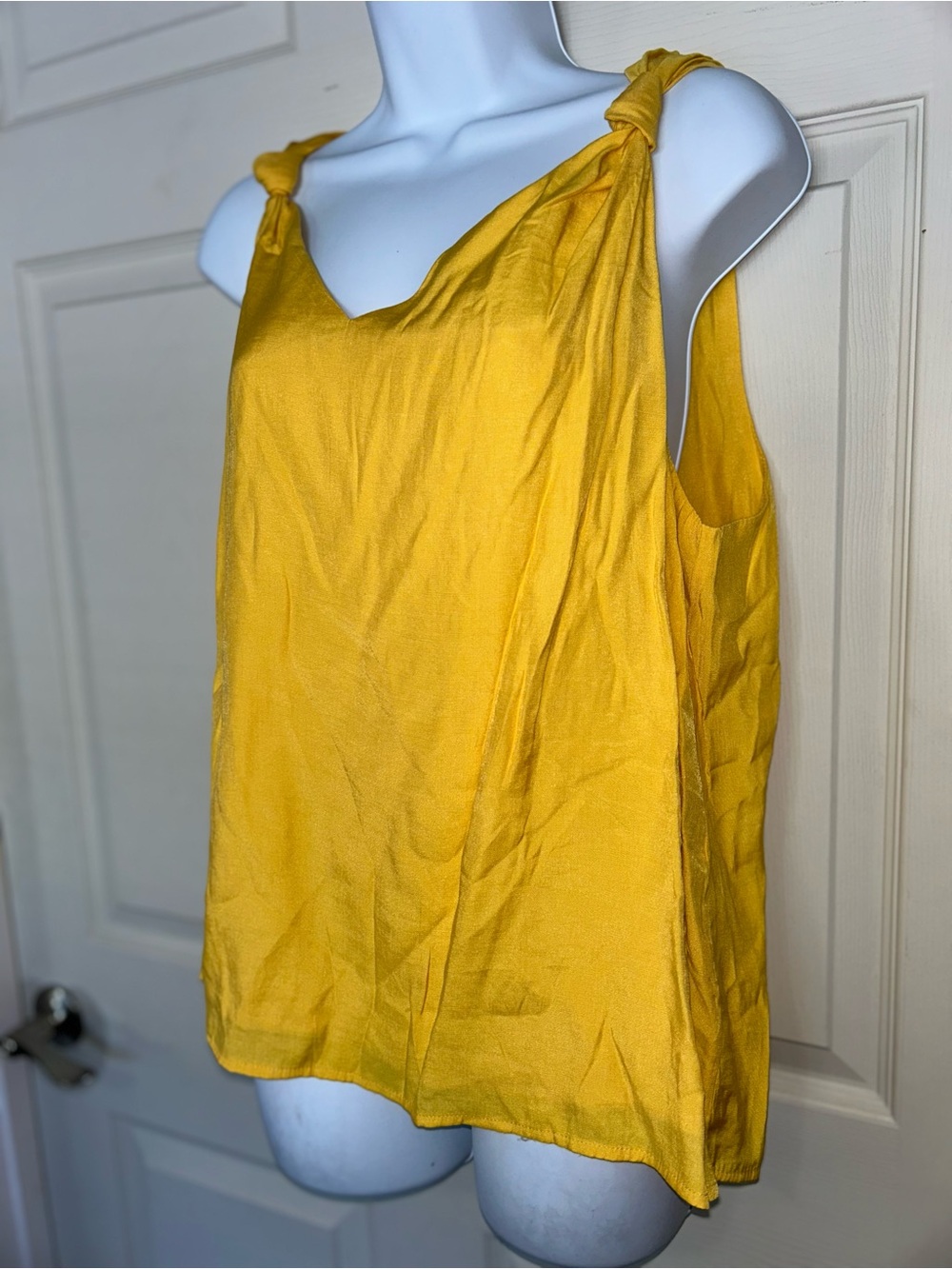 Gilli Yellow Knotted-Shoulder Satin Camisole